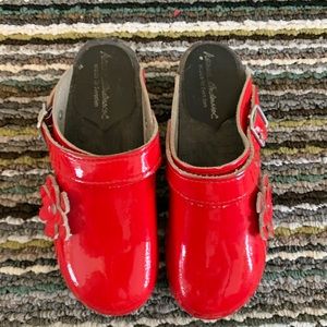 Hanna Andersson Wooden Clogs Size 30 (US 12)